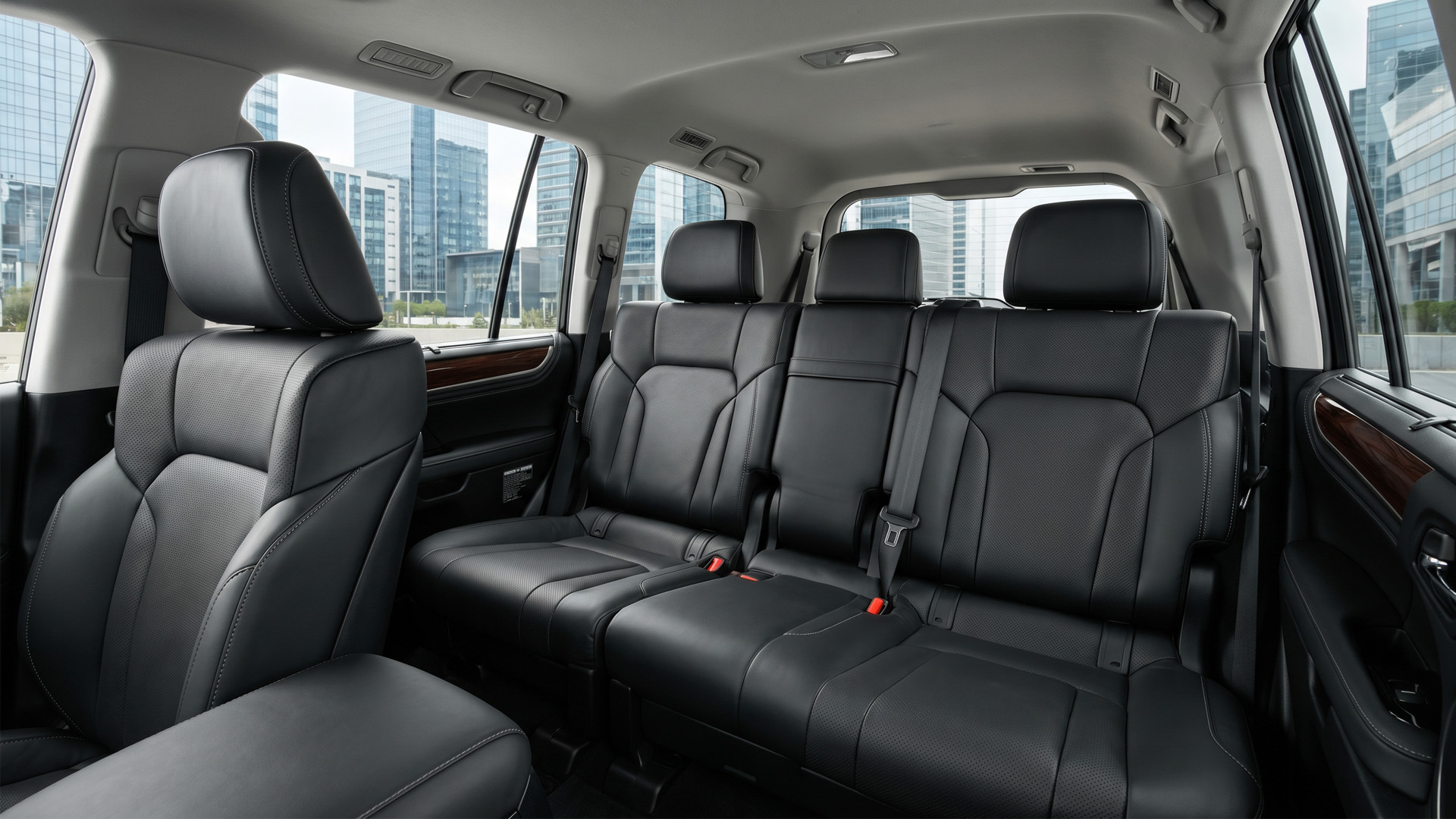 ultra_photorealistic_rear_interior_of_202605051727